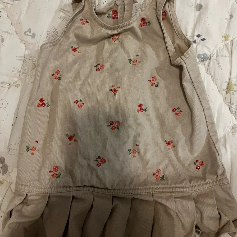 Khaki Floral Sleeveless Dress with Ruffle Hem
